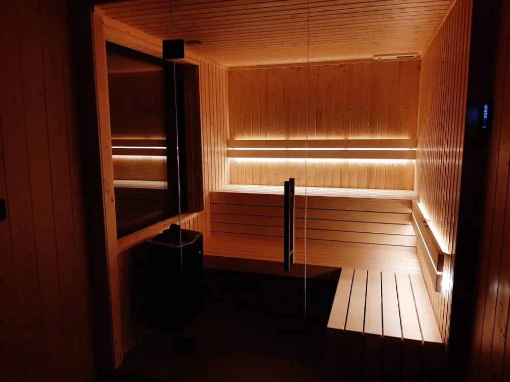 Sauna z zasłoniętym oknem